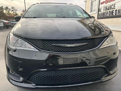 2018 Chrysler Pacifica Touring-L Plus