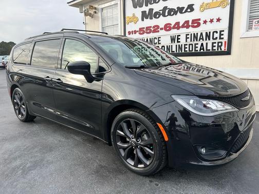 2018 Chrysler Pacifica Touring-L Plus