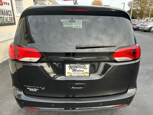 2018 Chrysler Pacifica Touring-L Plus