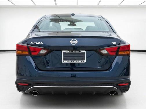 Super Black 2020 Nissan Altima SR FWD