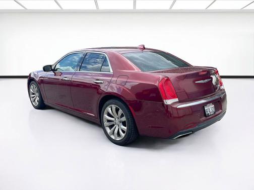Velvet Red Pearlcoat 2017 Chrysler 300C Base