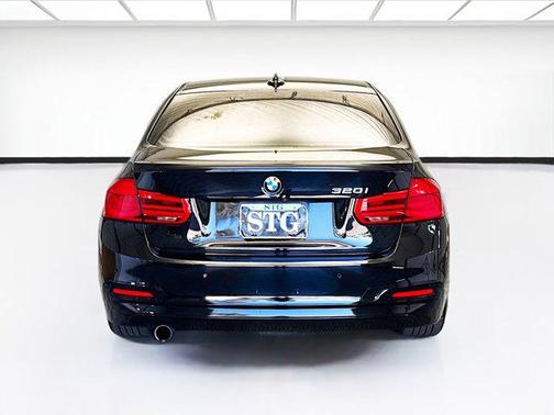 2018 BMW 320 i