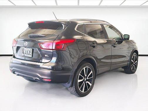 Magnetic Black 2017 Nissan Rogue Sport SL