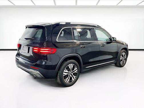 Black 2024 Mercedes-Benz GLB 250 Base