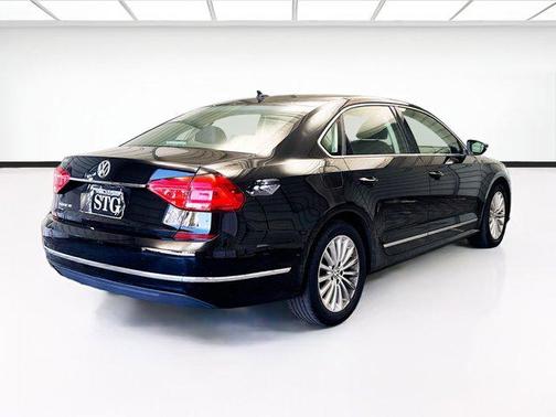 2016 Volkswagen Passat 1.8T SE w/Technology