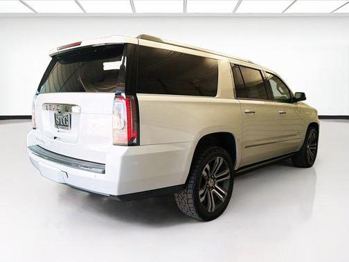 White Frost Tricoat 2017 GMC Yukon XL Denali