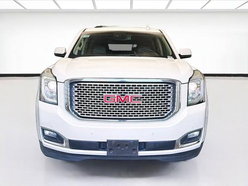 White Frost Tricoat 2017 GMC Yukon XL Denali