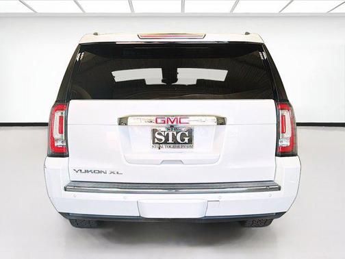 White Frost Tricoat 2017 GMC Yukon XL Denali