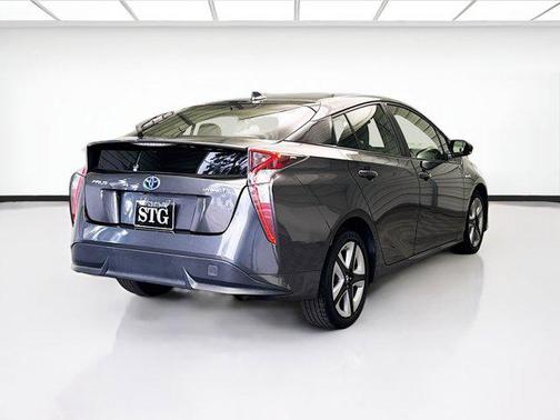 2016 Toyota Prius Four Touring