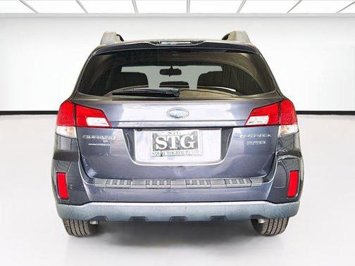 Graphite Gray Metallic 2010 Subaru Outback 3.6 R Limited