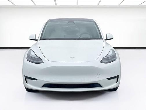 Pearl White Multi-Coat 2022 Tesla Model Y Long Range Dual Motor All-Wheel Drive