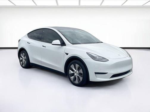 Pearl White Multi-Coat 2022 Tesla Model Y Long Range Dual Motor All-Wheel Drive