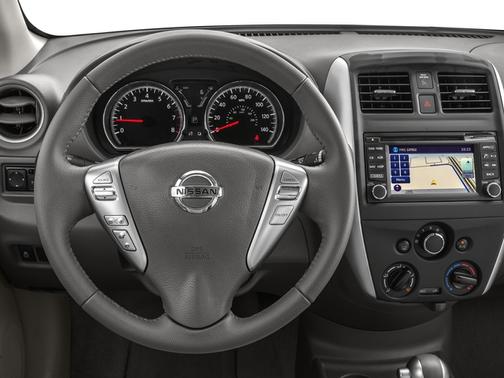 Super Black 2016 Nissan Versa 1.6 SL