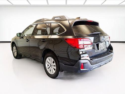Crystal Black Silica 2019 Subaru Outback 2.5i Premium