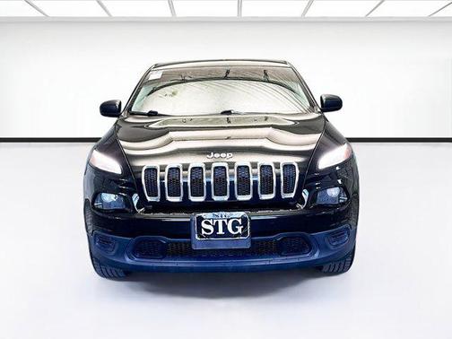 2017 Jeep Cherokee Sport