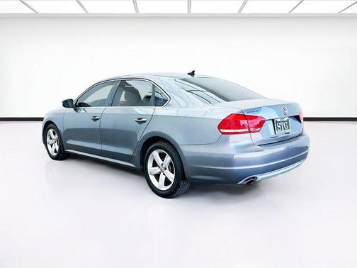 2013 Volkswagen Passat 2.5 SE