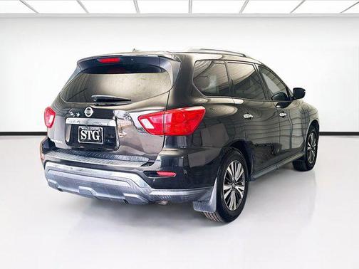 2017 Nissan Pathfinder S