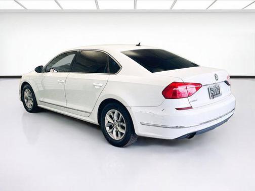 2016 Volkswagen Passat 1.8T S