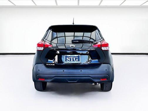 2020 Nissan Kicks S