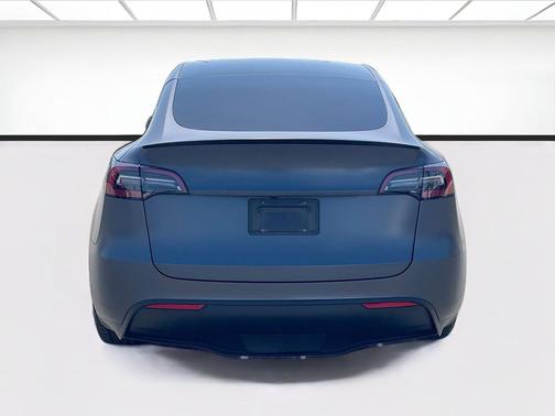 Midnight Silver Metallic 2023 Tesla Model Y Performance Dual Motor All-Wheel Drive