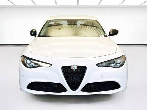 2019 Alfa Romeo Giulia Base
