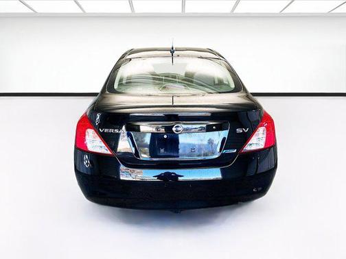 2012 Nissan Versa 1.6 S