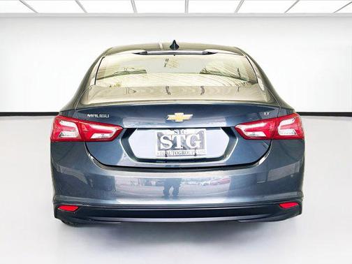 2021 Chevrolet Malibu FWD LT