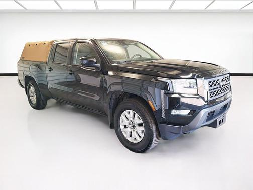 Super Black 2024 Nissan Frontier SV