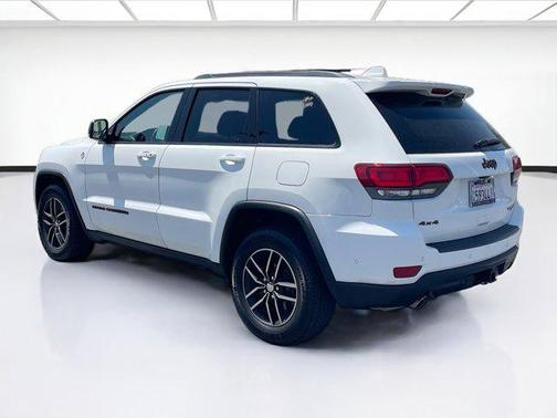 Bright White Clearcoat 2017 Jeep Grand Cherokee Trailhawk