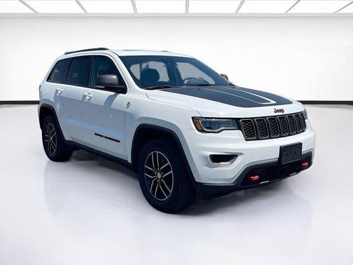 Bright White Clearcoat 2017 Jeep Grand Cherokee Trailhawk