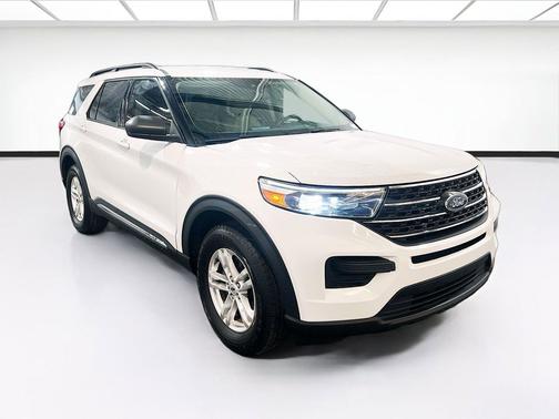 Oxford White 2020 Ford Explorer XLT