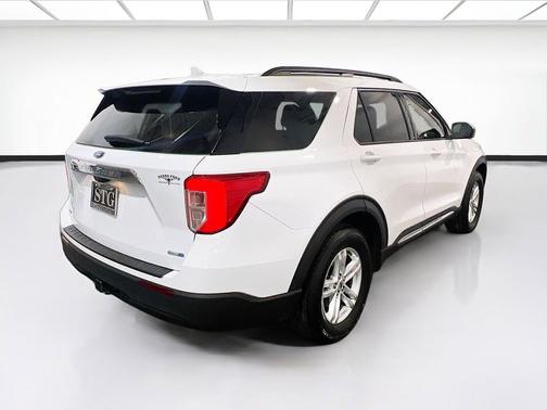 Oxford White 2020 Ford Explorer XLT