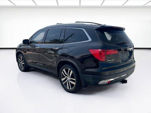 Crystal Black Pearl 2016 Honda Pilot Touring