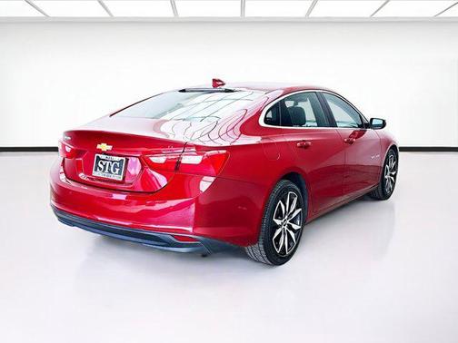 Cajun Red Tintcoat 2018 Chevrolet Malibu LT