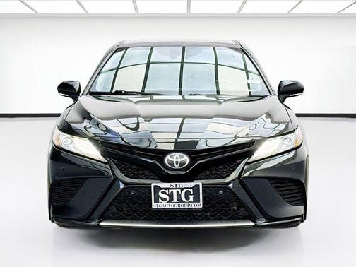 Midnight Black Metallic 2018 Toyota Camry XSE