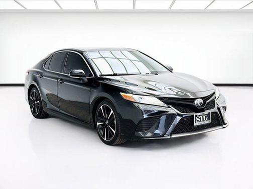 Midnight Black Metallic 2018 Toyota Camry XSE