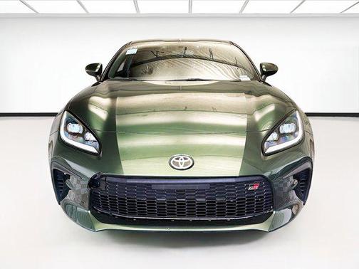 Pavement 2023 Toyota GR86 Base