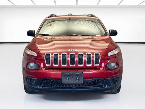 2017 Jeep Cherokee Sport