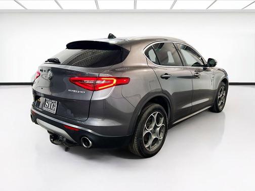 Vesuvio Gray Metallic 2018 Alfa Romeo Stelvio Ti