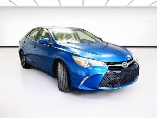 2016 Toyota Camry SE w/Special Edition Pkg