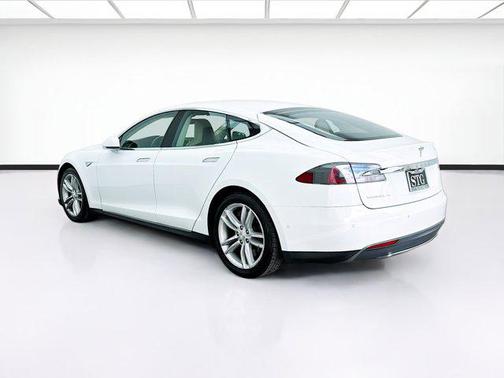 2015 Tesla Model S 85D