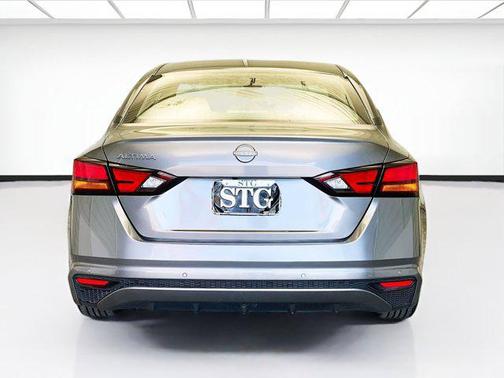2023 Nissan Altima S FWD