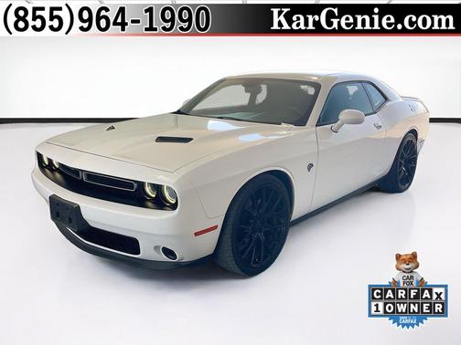 White Knuckle Clearcoat 2017 Dodge Challenger SXT