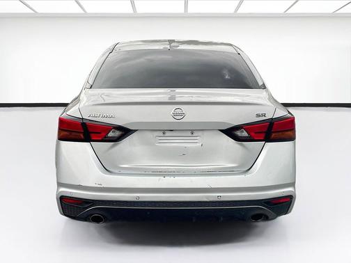 Brilliant Silver Metallic 2021 Nissan Altima SR FWD