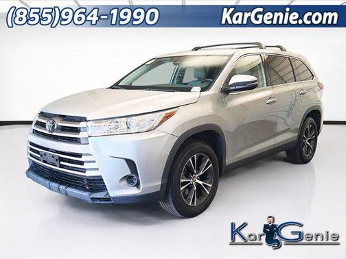 Celestial Silver Metallic 2019 Toyota Highlander LE I4