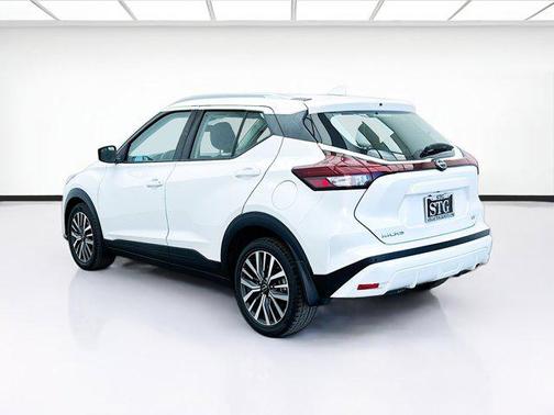 2022 Nissan Kicks SV