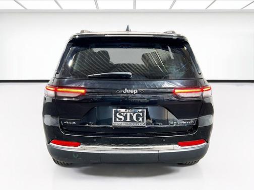 Diamond Black Crystal Pearlcoat 2024 Jeep Grand Cherokee Limited