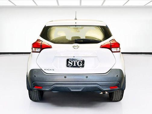 2020 Nissan Kicks S