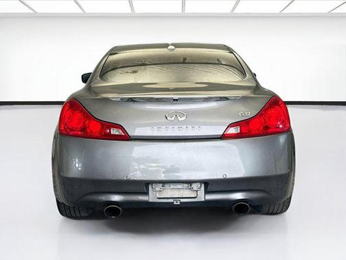 2011 INFINITI G37 Journey