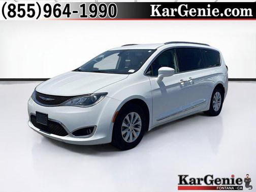 Bright White Clearcoat 2018 Chrysler Pacifica Touring-L